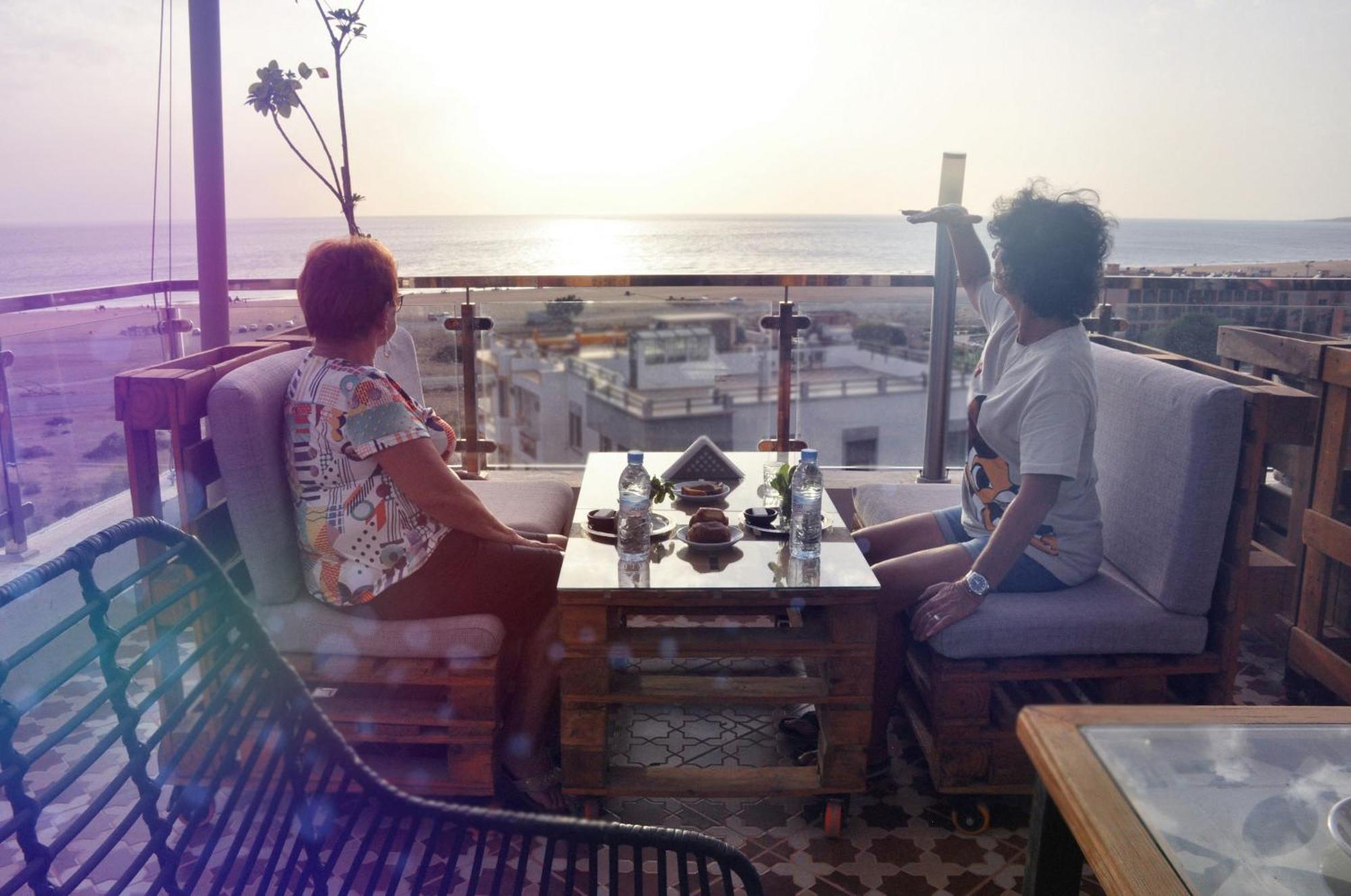 Blue Wave Lodge Agadir n'Ait Sa ภายนอก รูปภาพ